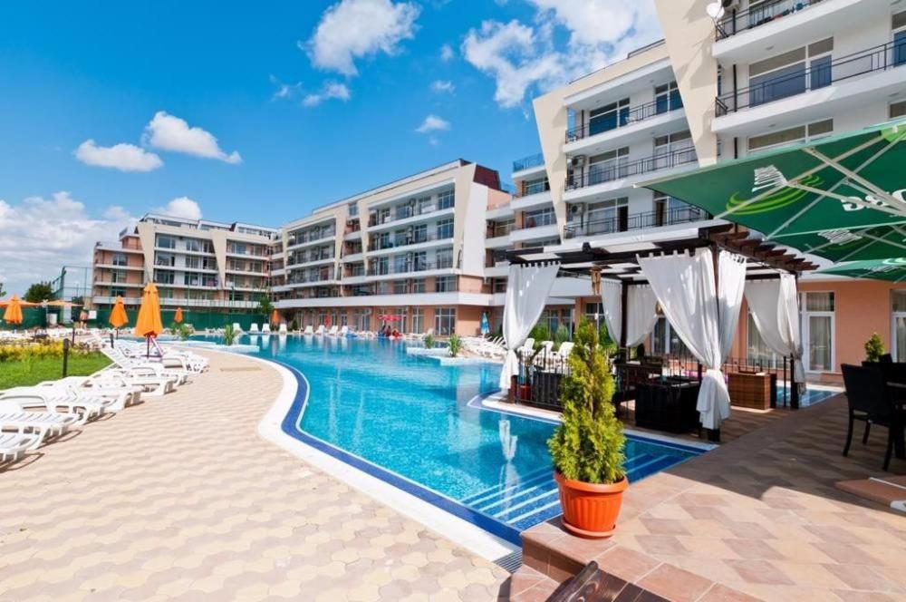 Grand Kameliq Apartamento Sunny Beach Exterior foto