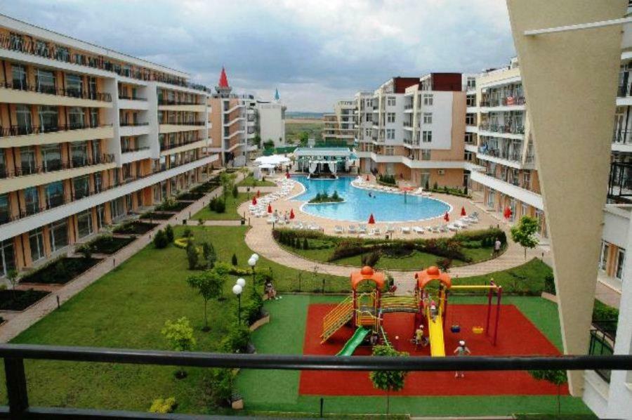 Grand Kameliq Apartamento Sunny Beach Exterior foto