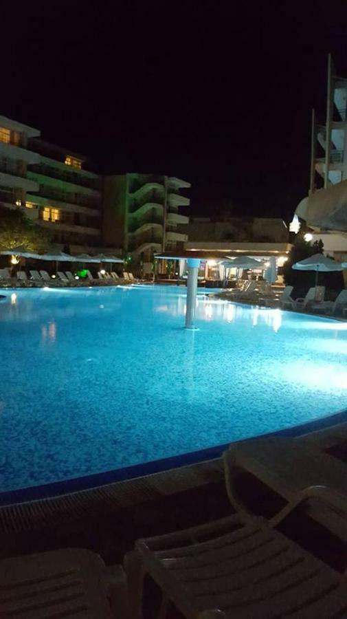 Grand Kameliq Apartamento Sunny Beach Exterior foto