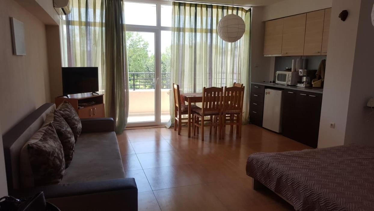 Grand Kameliq Apartamento Sunny Beach Exterior foto